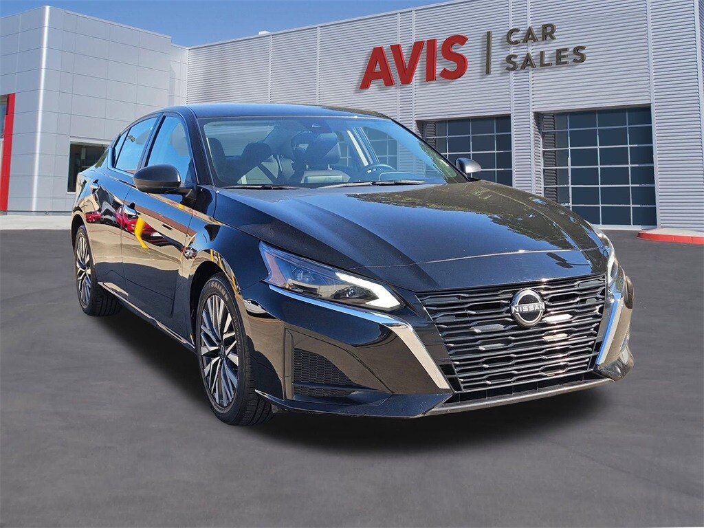 2024 Nissan Altima 2.5 SV photo 3