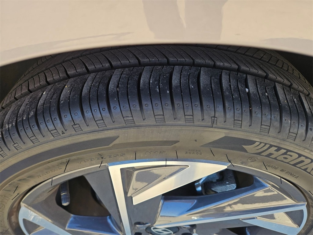 Thumbnail: 2025 Hyundai Elantra - 27