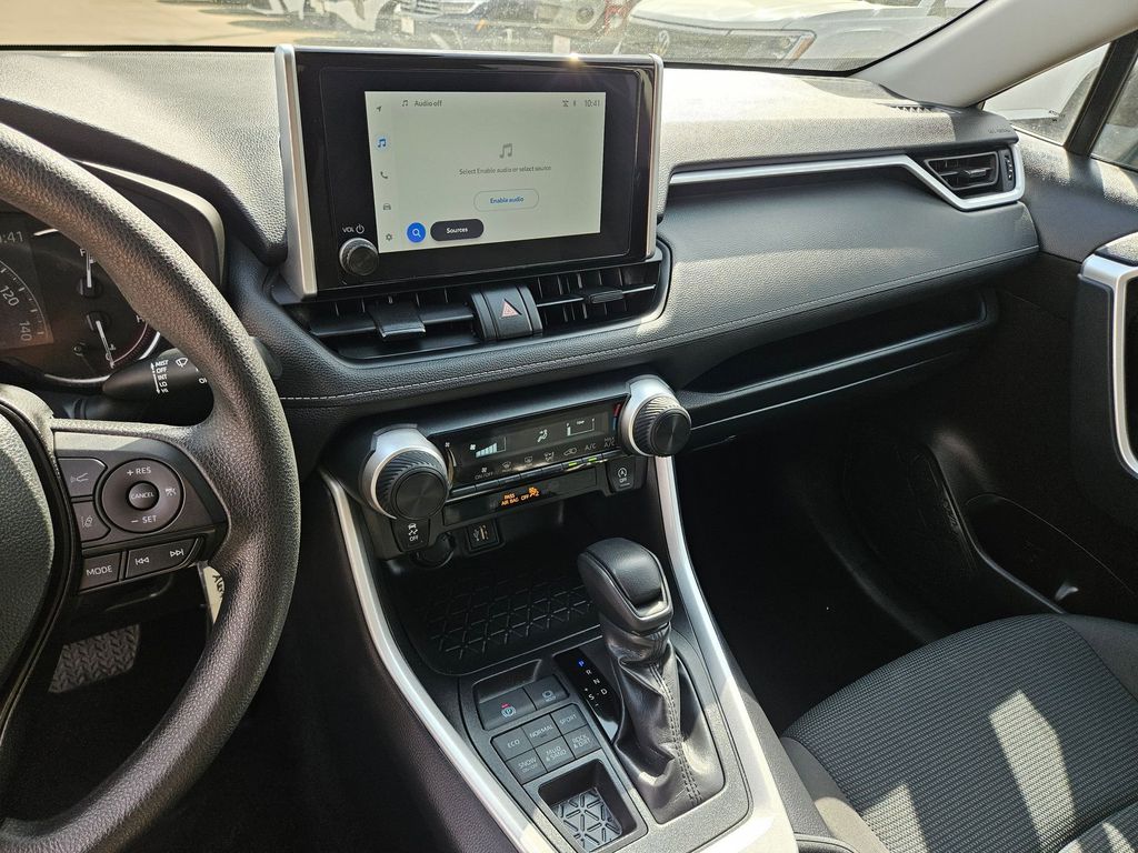 Thumbnail: 2025 Toyota RAV4 - 20