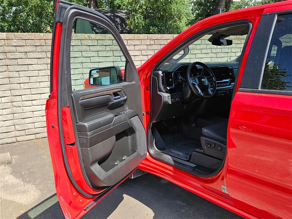 2023 Chevrolet Silverado 1500 LT 11