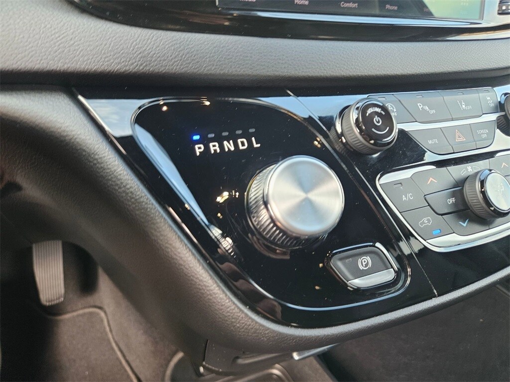 Thumbnail: 2025 Chrysler Pacifica - 24