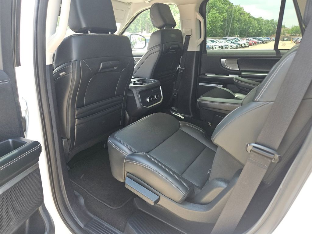 Thumbnail: 2025 Ford Expedition - 26
