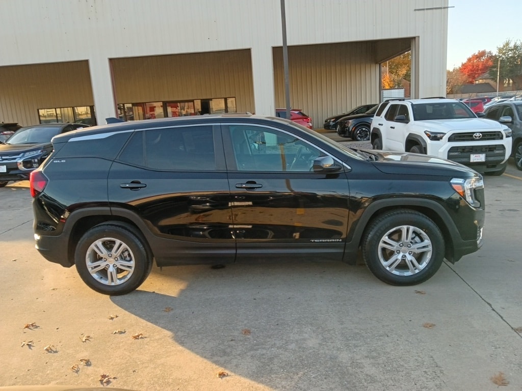 Thumbnail: 2024 GMC Terrain - 7