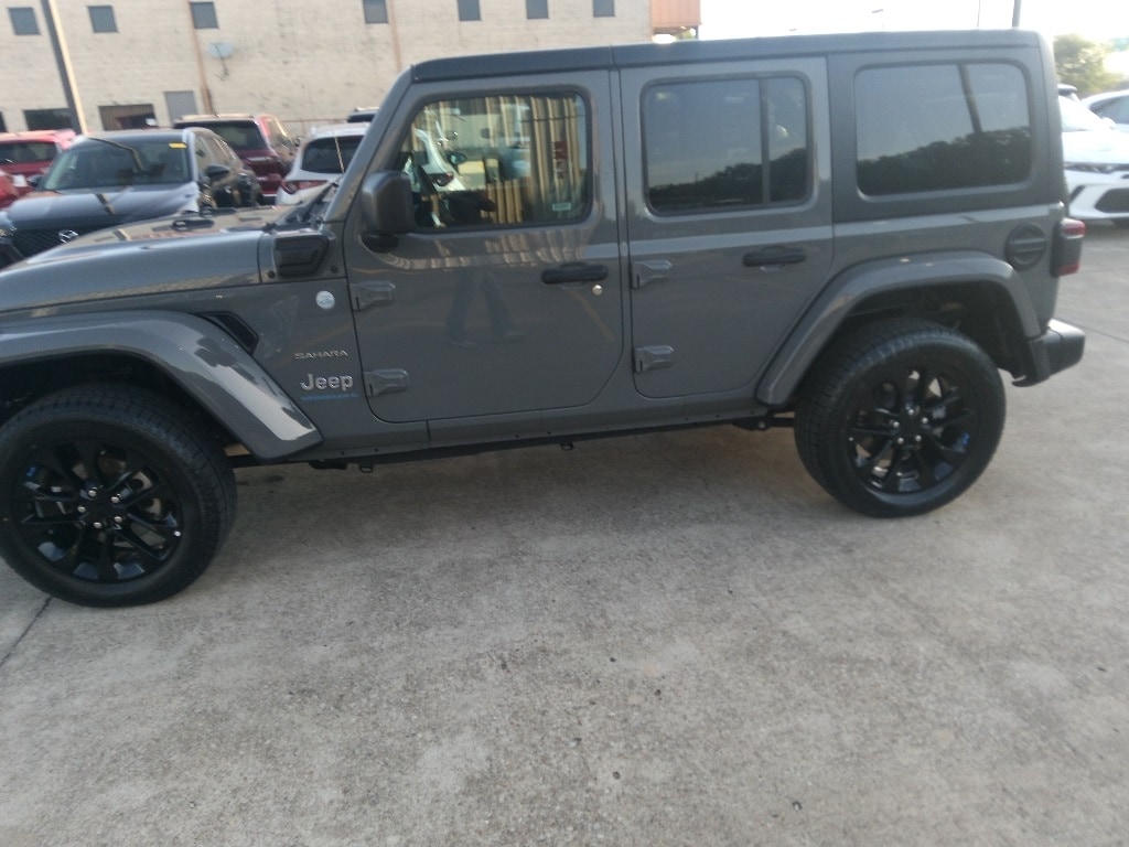 Thumbnail: 2023 Jeep Wrangler - 3