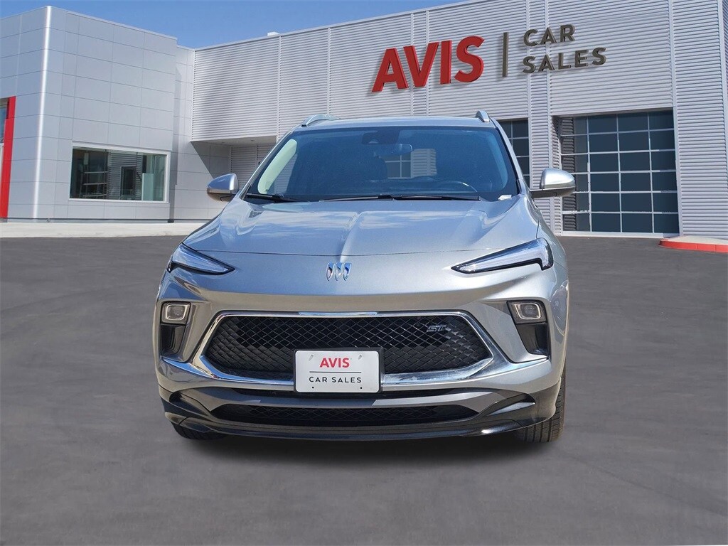 2024 Buick Encore GX Sport Touring photo 2