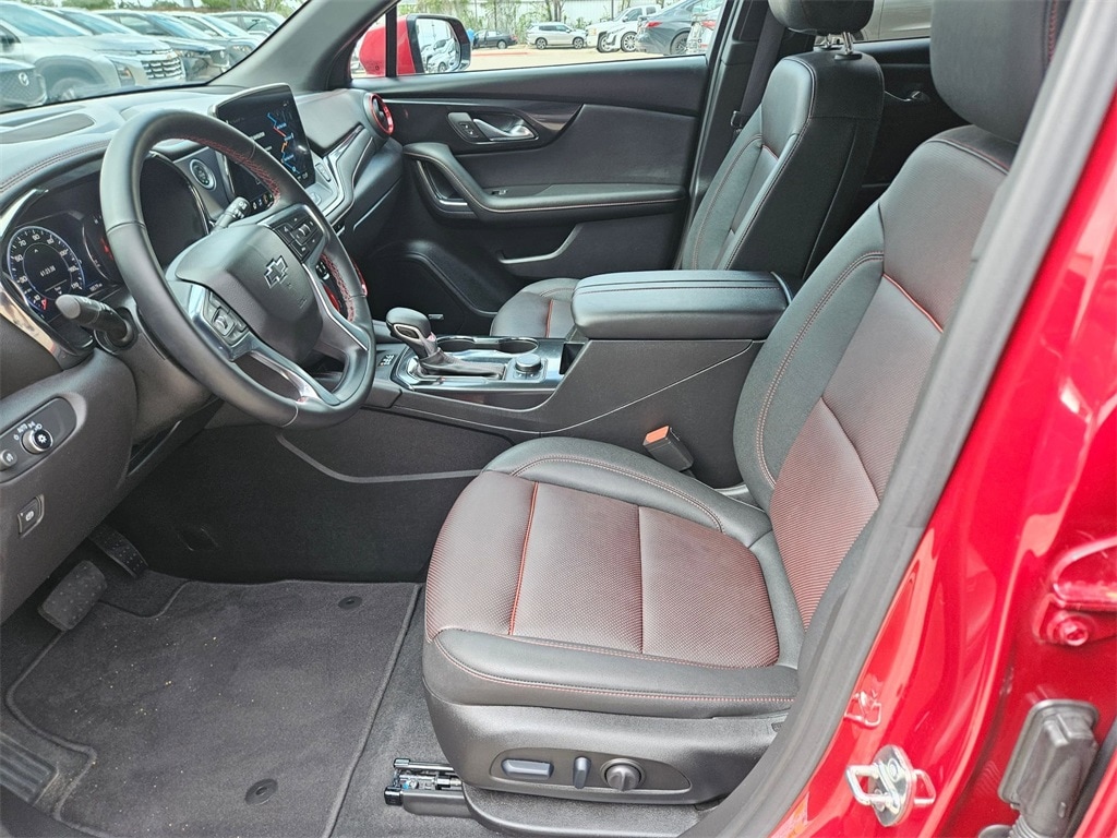 Thumbnail: 2025 Chevrolet Blazer - 11