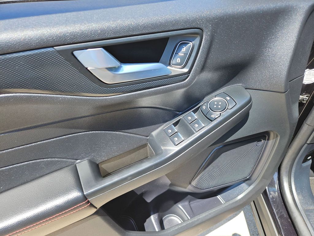 Thumbnail: 2025 Ford Escape - 13