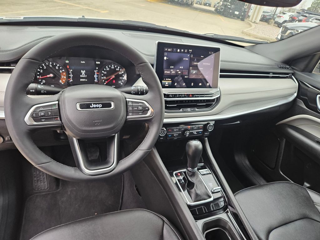 Thumbnail: 2025 Jeep Compass - 16