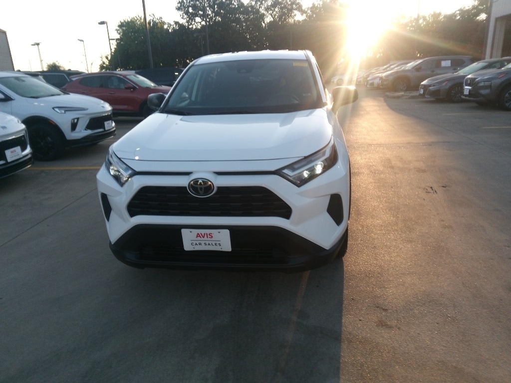 Thumbnail: 2025 Toyota RAV4 - 5