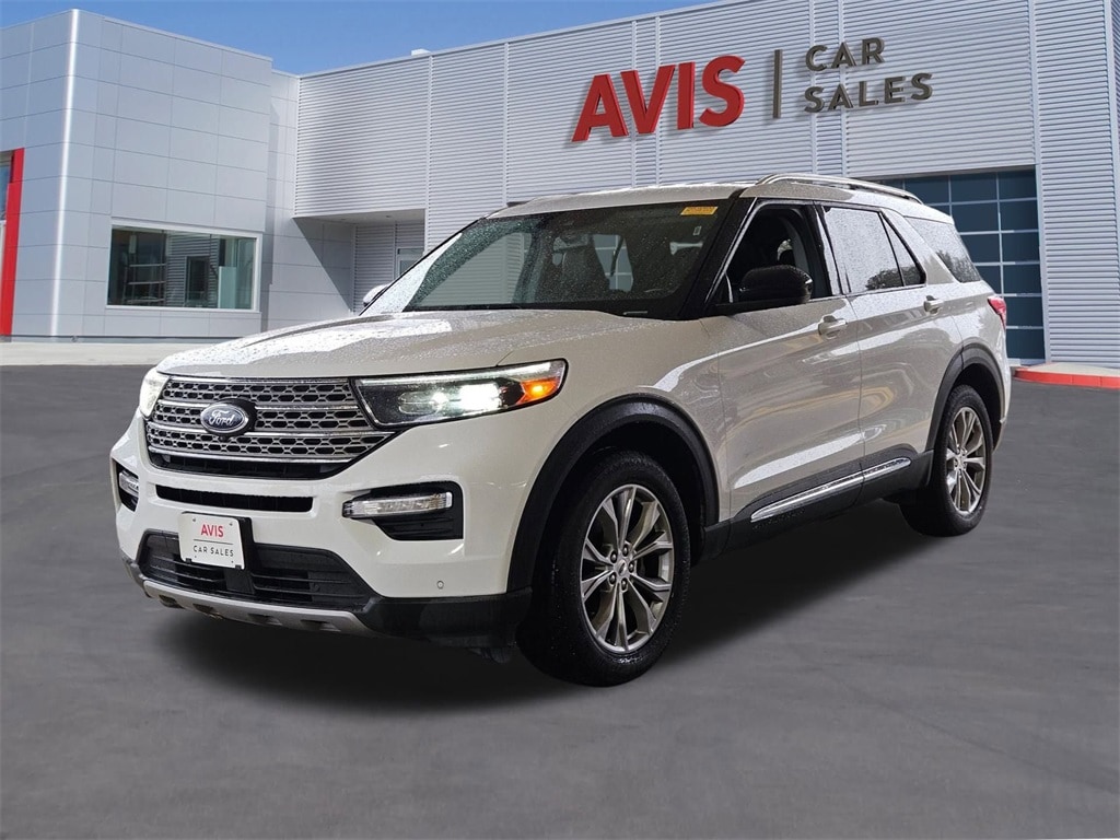 2023 Ford Explorer Limited's photo