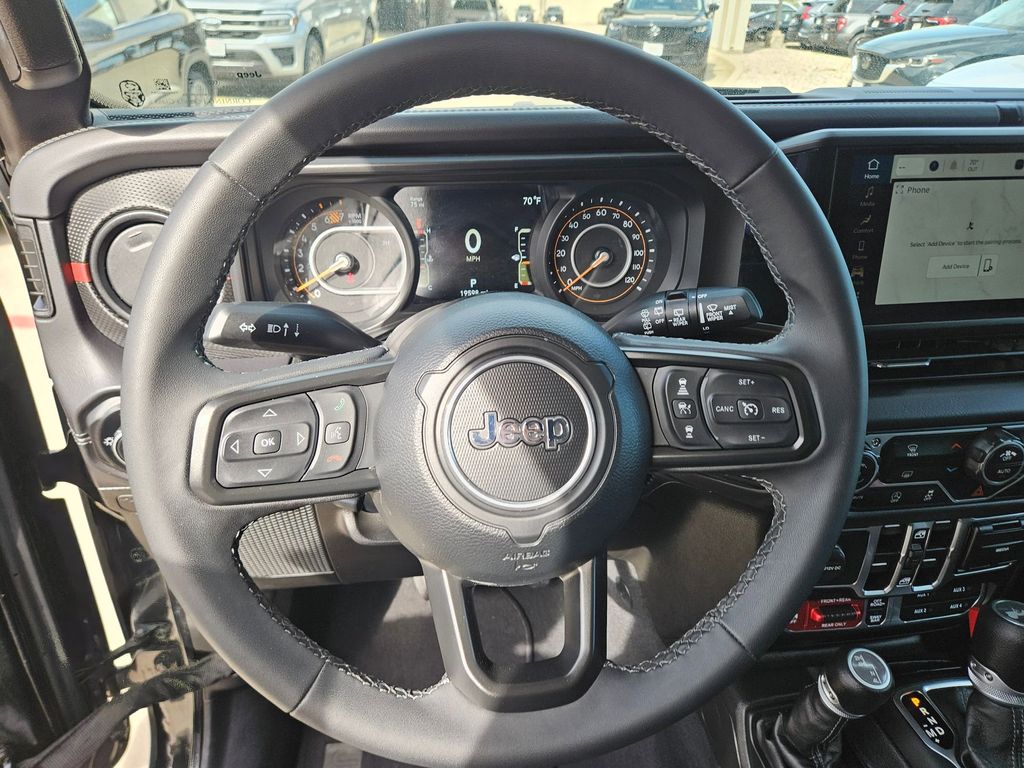 Thumbnail: 2025 Jeep Wrangler - 18