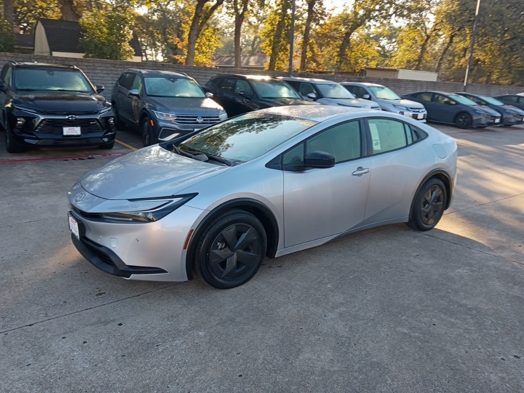 Thumbnail: 2025 Toyota Prius - 1