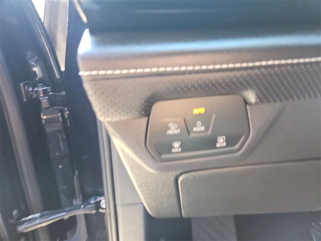 Thumbnail: 2025 Volkswagen Atlas - 22