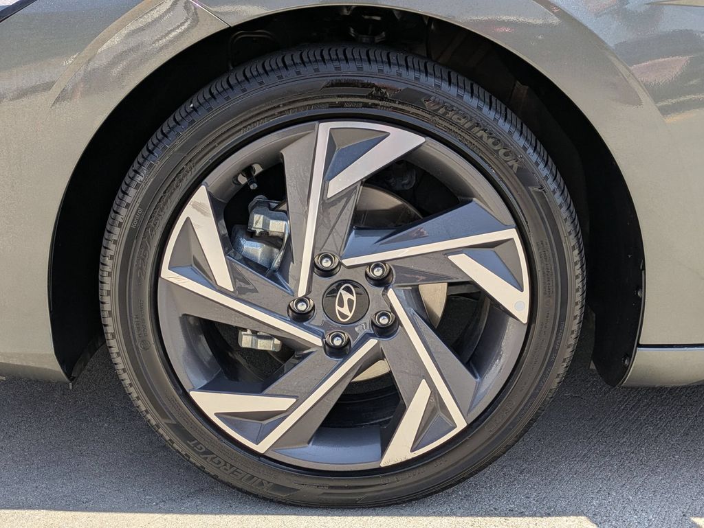 Thumbnail: 2025 Hyundai Elantra - 31