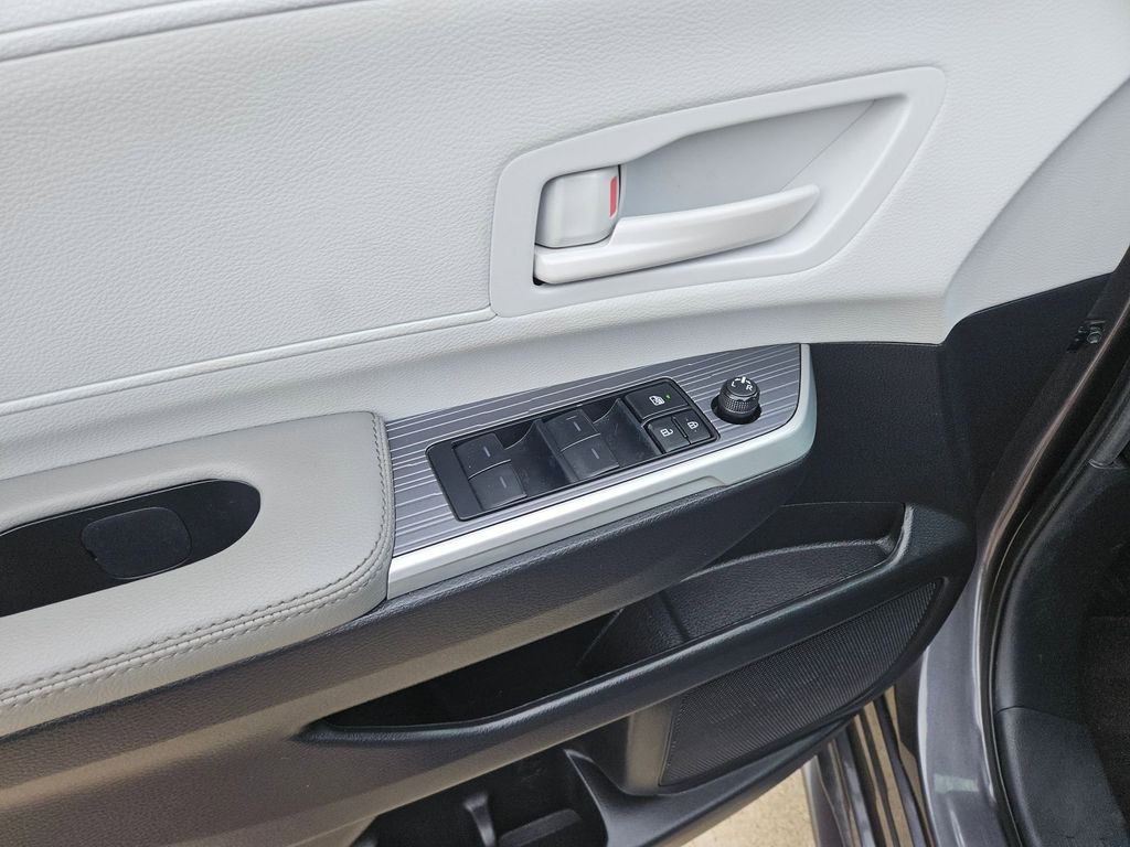 Thumbnail: 2025 Toyota Sienna - 15