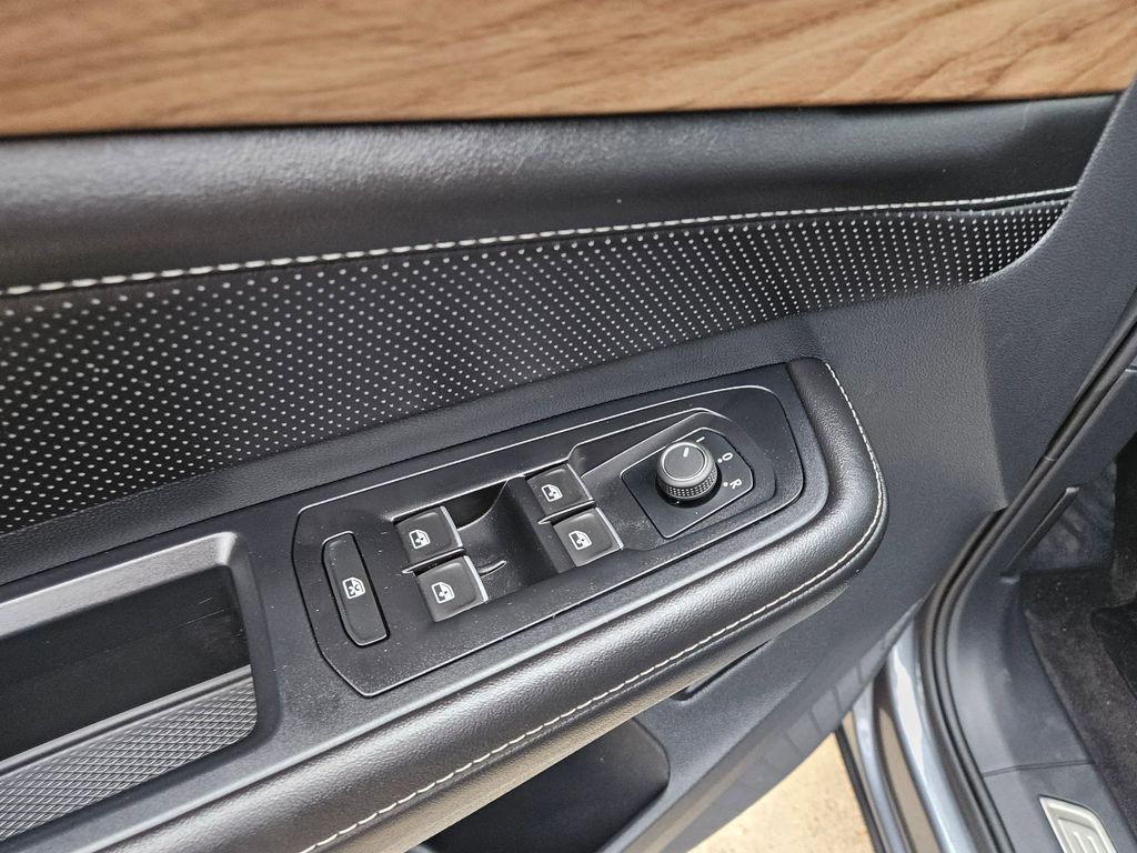 Thumbnail: 2025 Volkswagen Atlas - 15