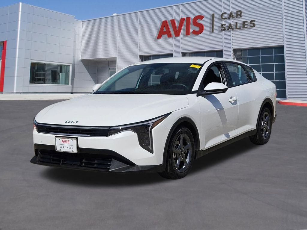Thumbnail: 2025 Kia K4 - 1