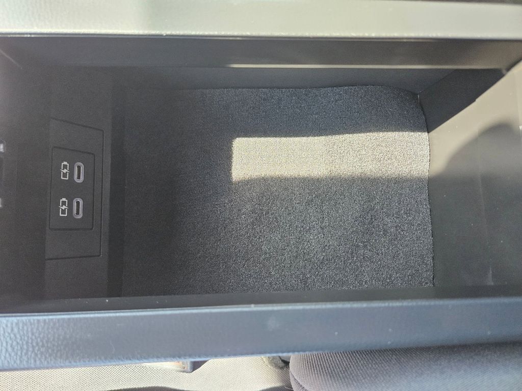 Thumbnail: 2024 Toyota Prius - 28