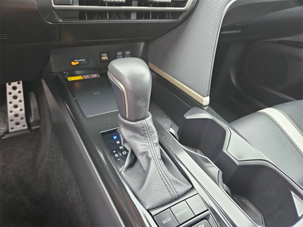 Thumbnail: 2025 Toyota Camry - 28