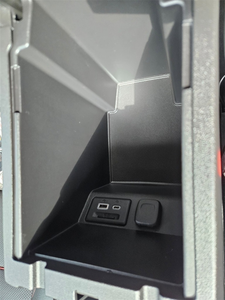 Thumbnail: 2025 Chevrolet Blazer - 28