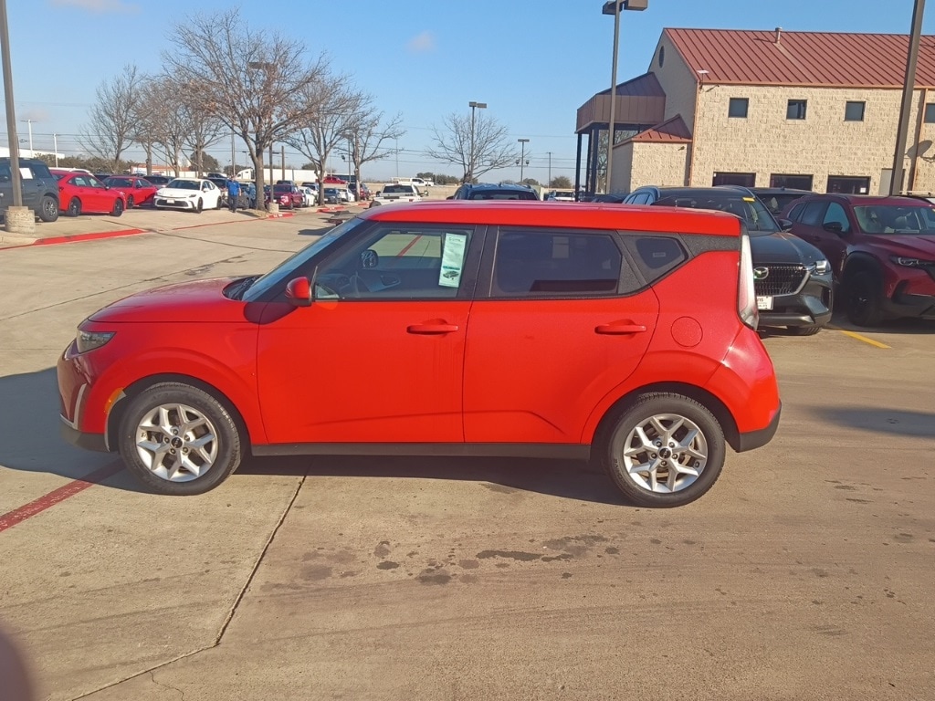 2024 Kia Soul LX