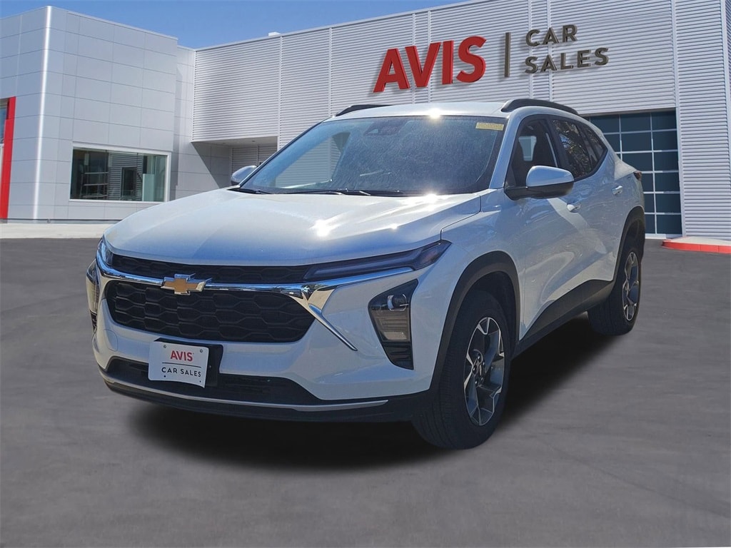 2025 Chevrolet Trax LT's photo