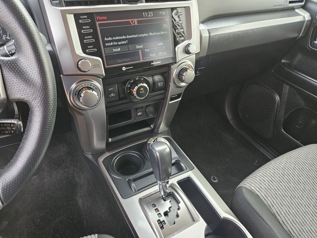 Thumbnail: 2024 Toyota 4Runner - 20