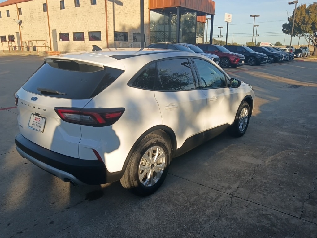 Thumbnail: 2025 Ford Escape - 9