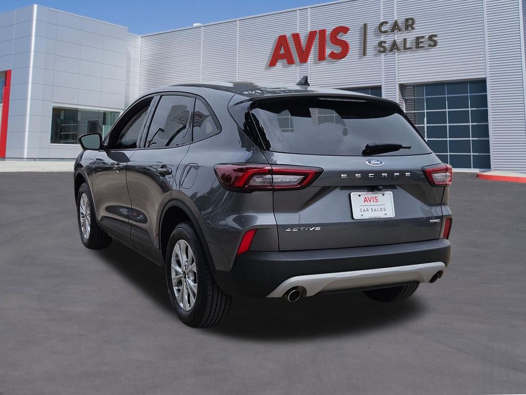 Thumbnail: 2025 Ford Escape - 3