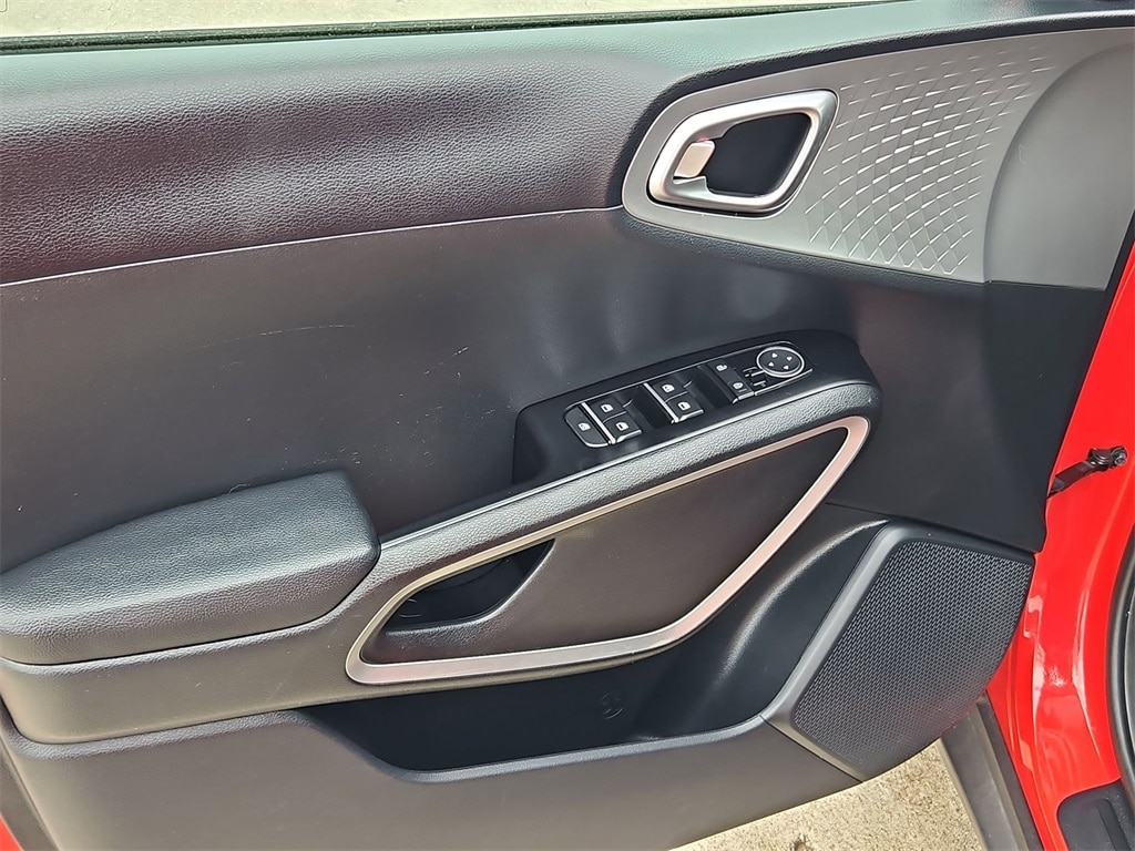 Thumbnail: 2024 Kia Soul - 11