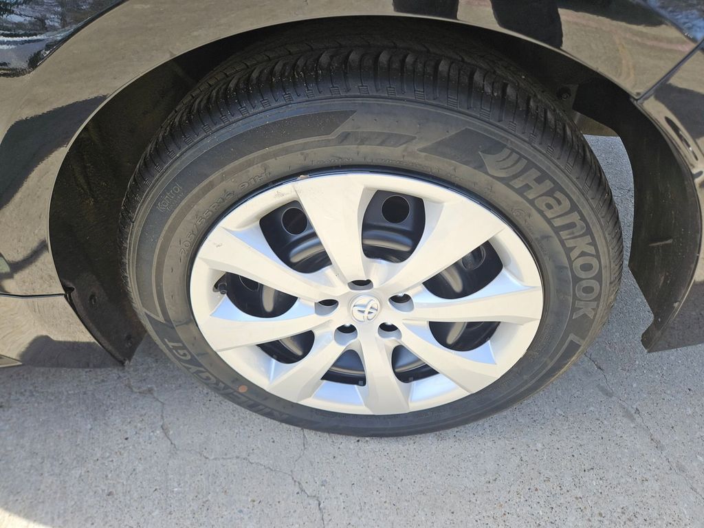 Thumbnail: 2024 Toyota Corolla - 25