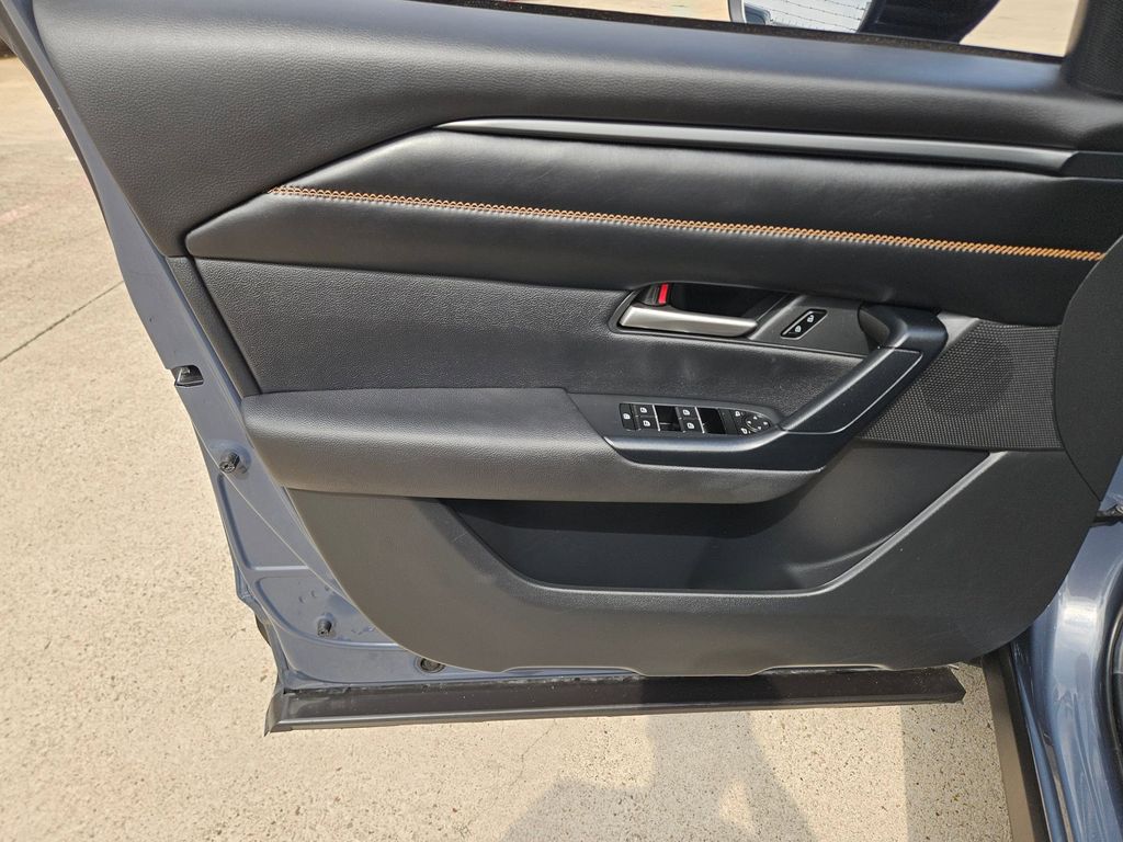 Thumbnail: 2025 Mazda CX-50 - 14