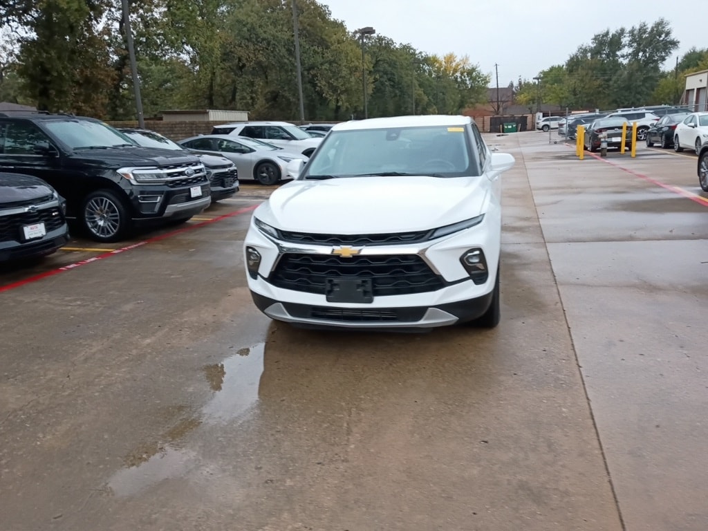 Thumbnail: 2023 Chevrolet Blazer - 2