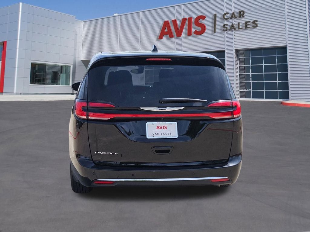 Thumbnail: 2025 Chrysler Pacifica - 5