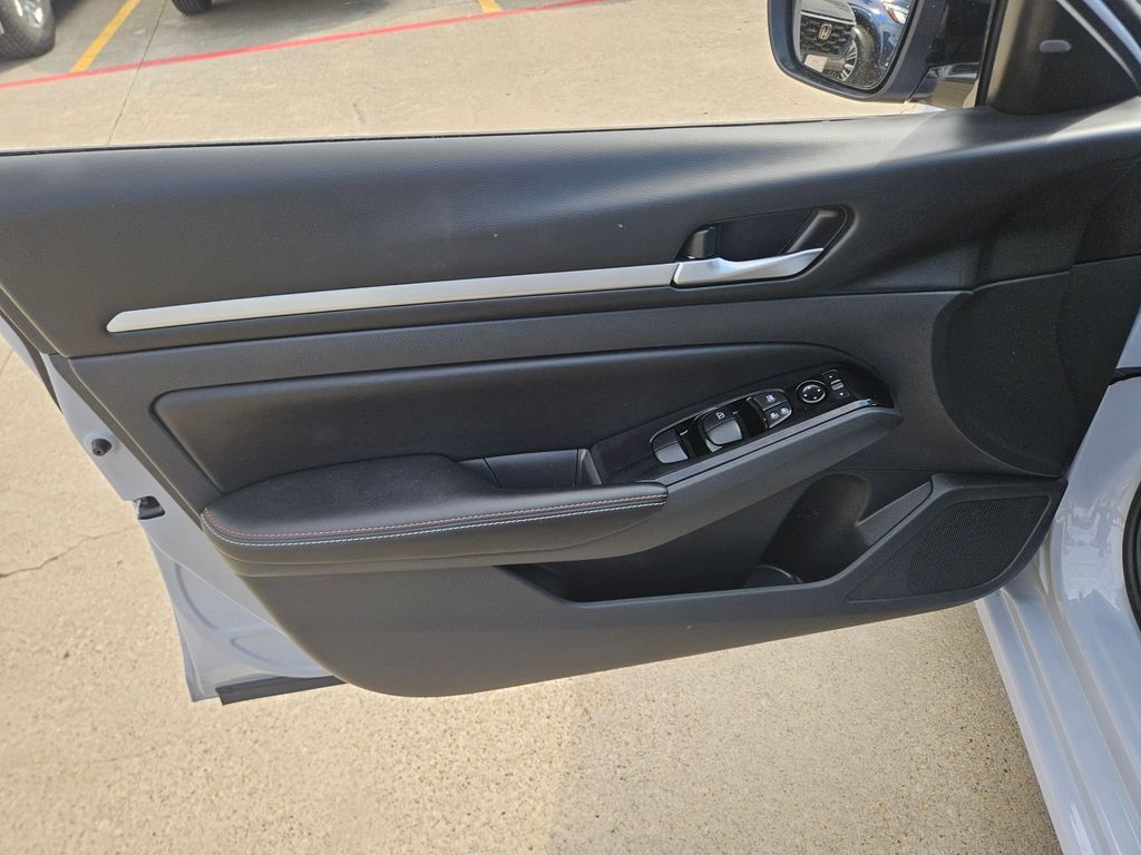 Thumbnail: 2025 Nissan Altima - 14