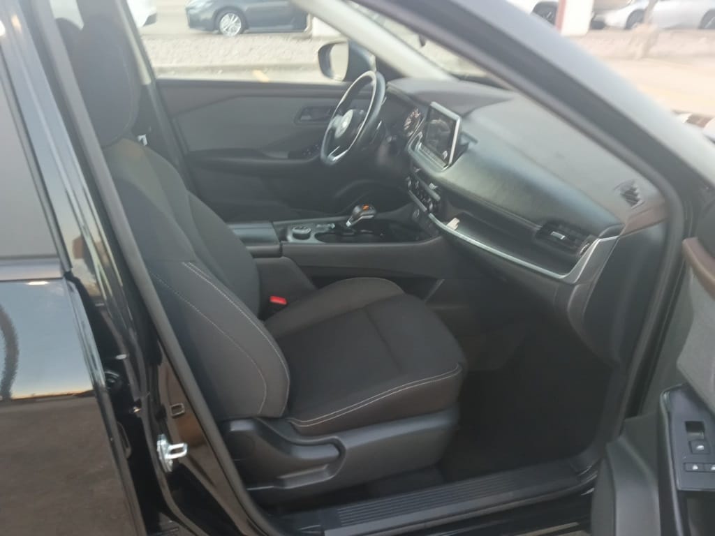 Thumbnail: 2023 Nissan Rogue - 8