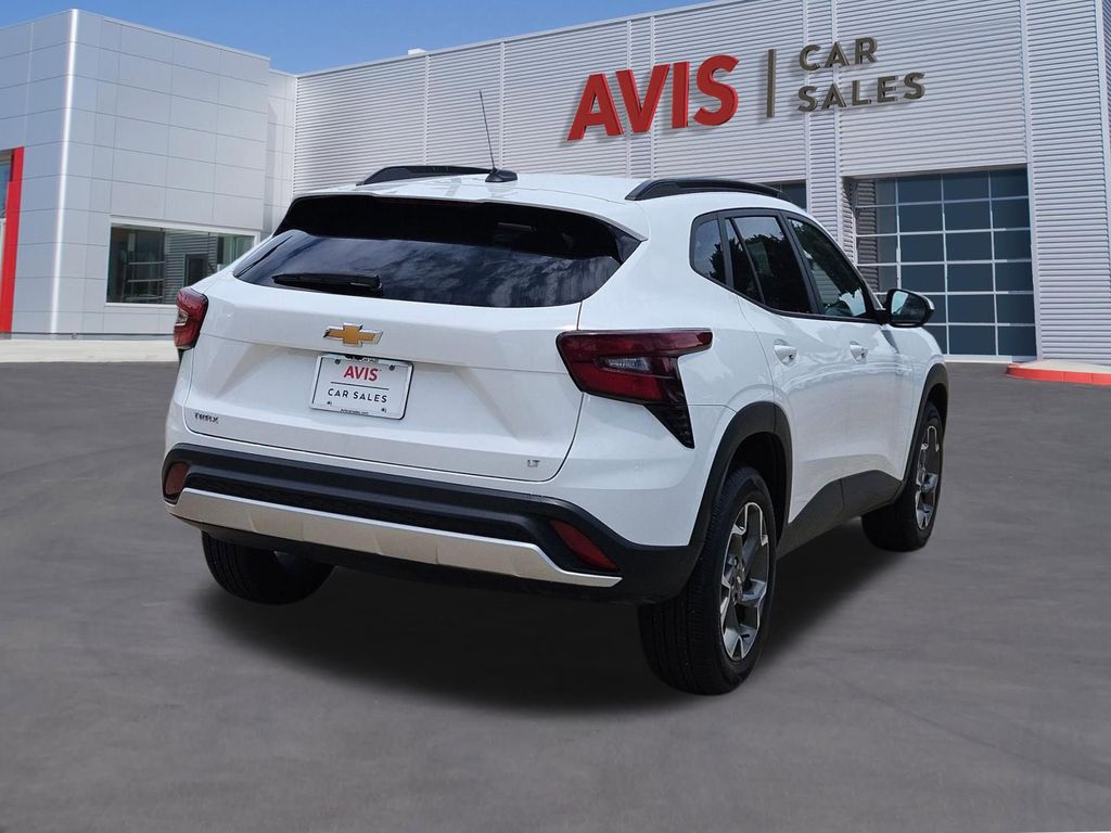 Thumbnail: 2025 Chevrolet Trax - 6