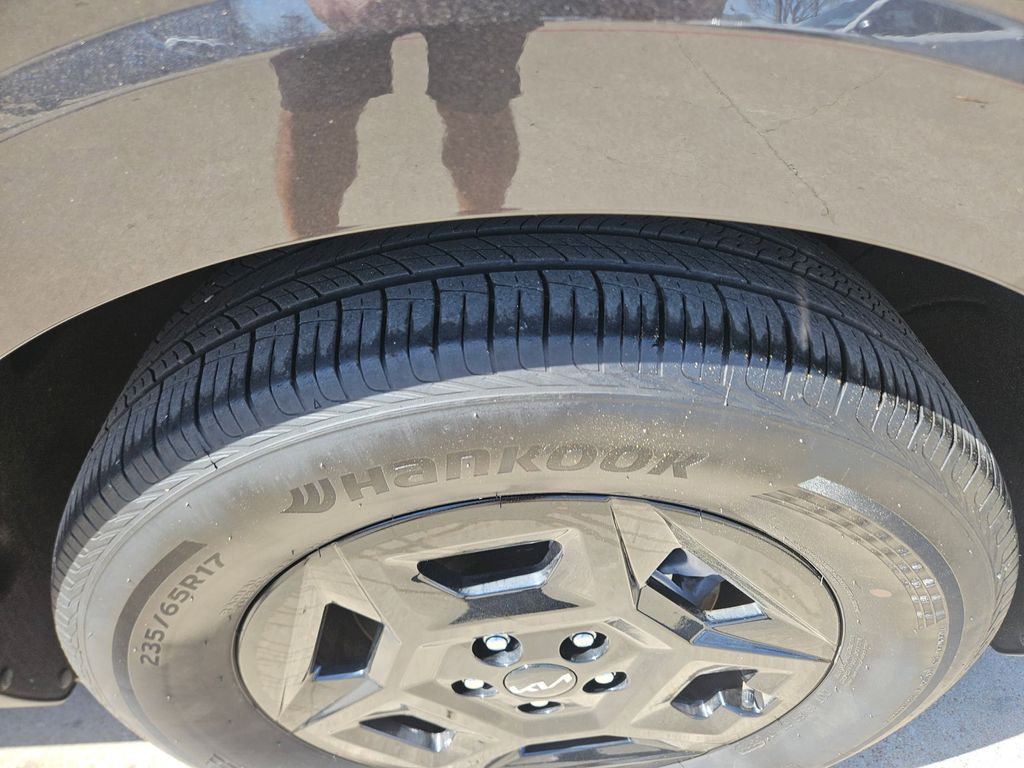 Thumbnail: 2025 Kia Carnival - 27