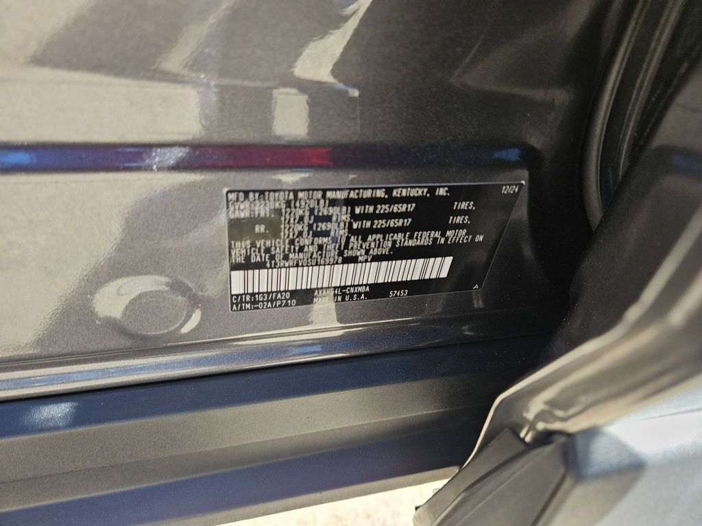 Thumbnail: 2025 Toyota RAV4 - 28