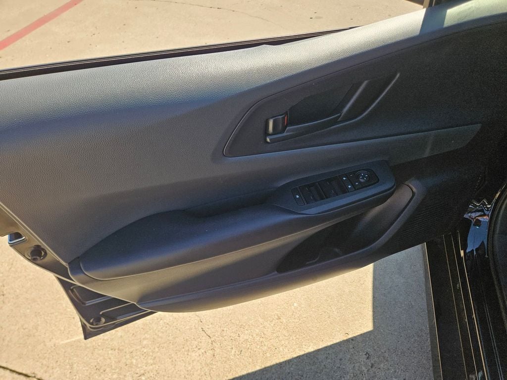 Thumbnail: 2024 Toyota Prius - 14