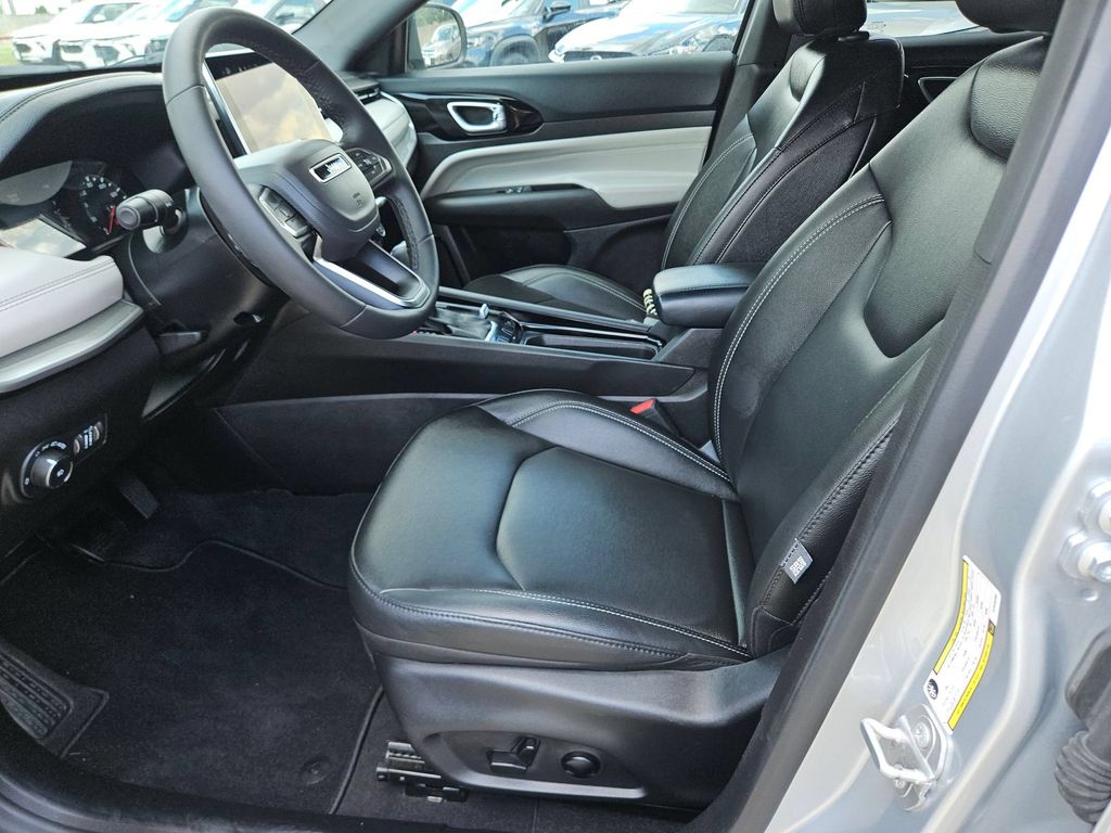 Thumbnail: 2025 Jeep Compass - 11