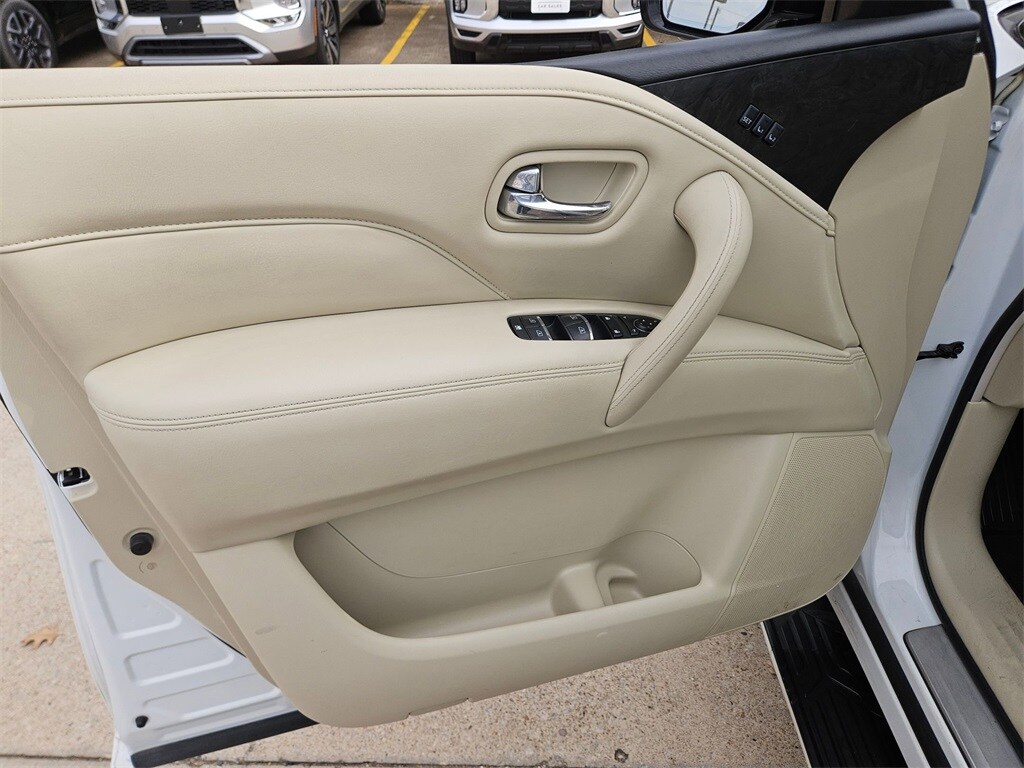 Thumbnail: 2023 INFINITI QX80 - 13