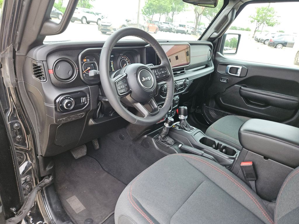 Thumbnail: 2025 Jeep Wrangler - 13