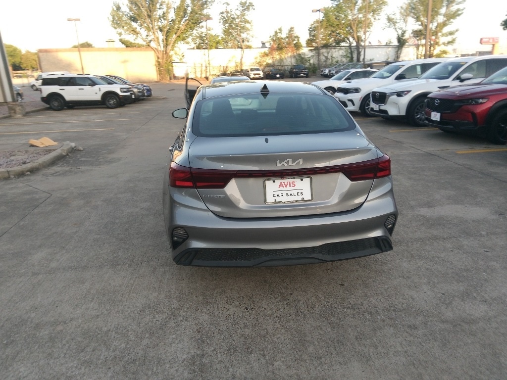 Thumbnail: 2024 Kia Forte - 5