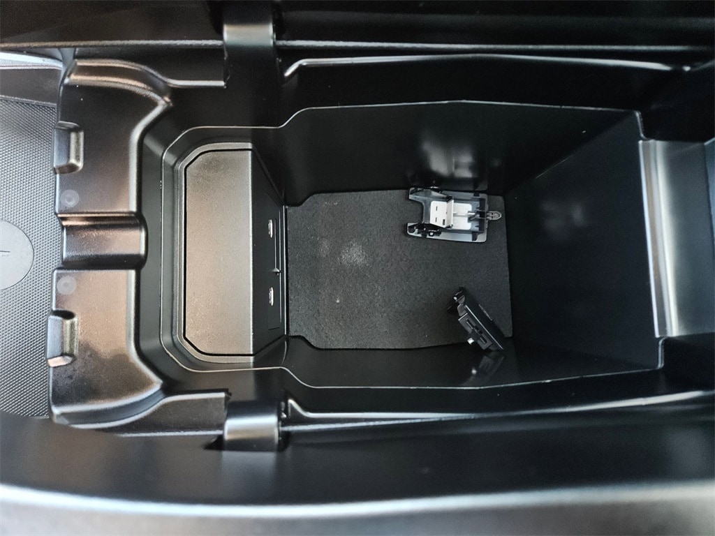 Thumbnail: 2025 Mazda CX-50 - 26