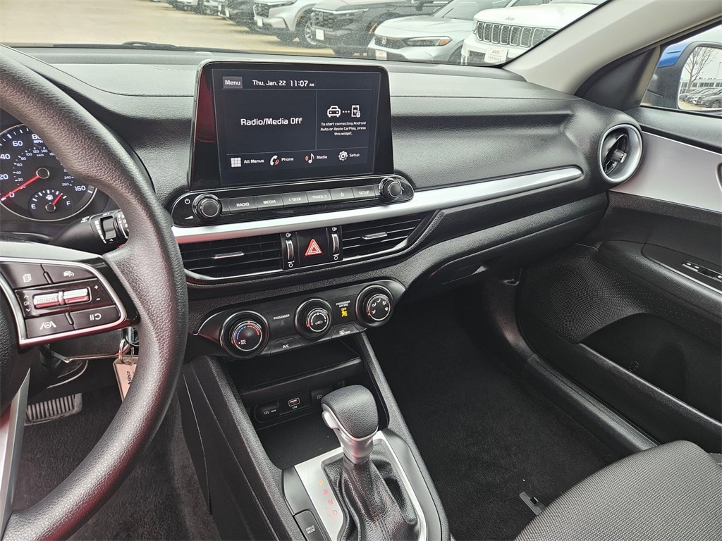 Thumbnail: 2024 Kia Forte - 20