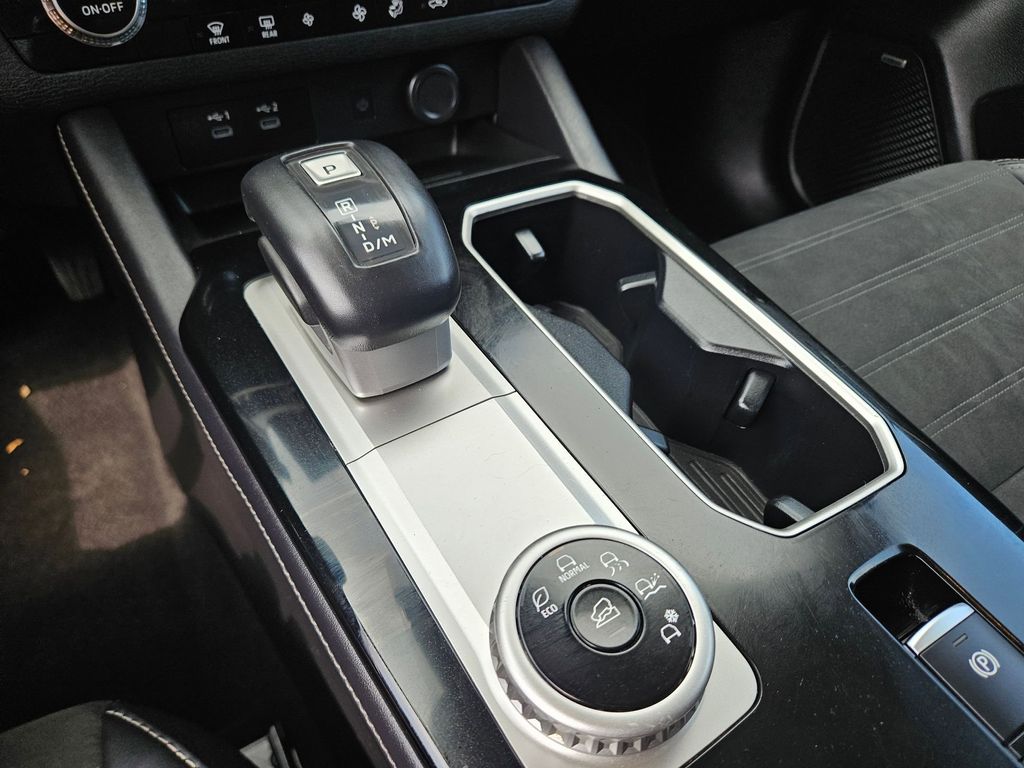 Thumbnail: 2025 Mitsubishi Outlander - 27