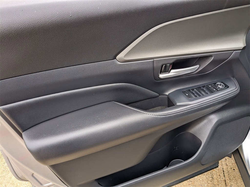 Thumbnail: 2025 Toyota Grand Highlander - 13