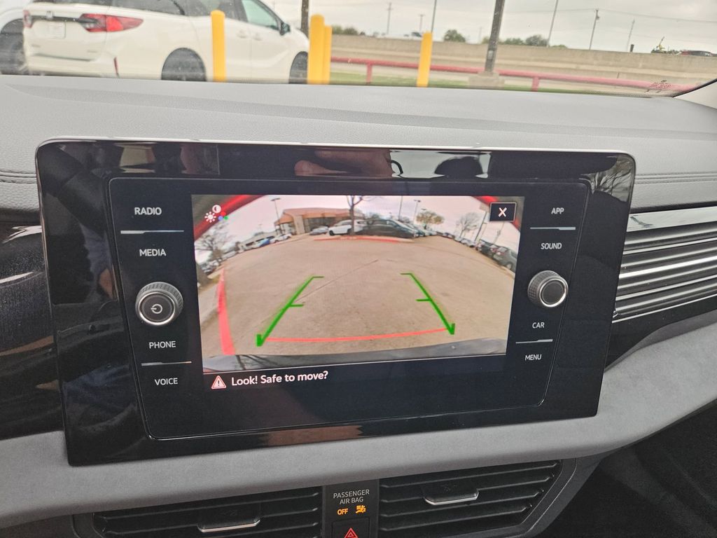 Thumbnail: 2025 Volkswagen Jetta - 22