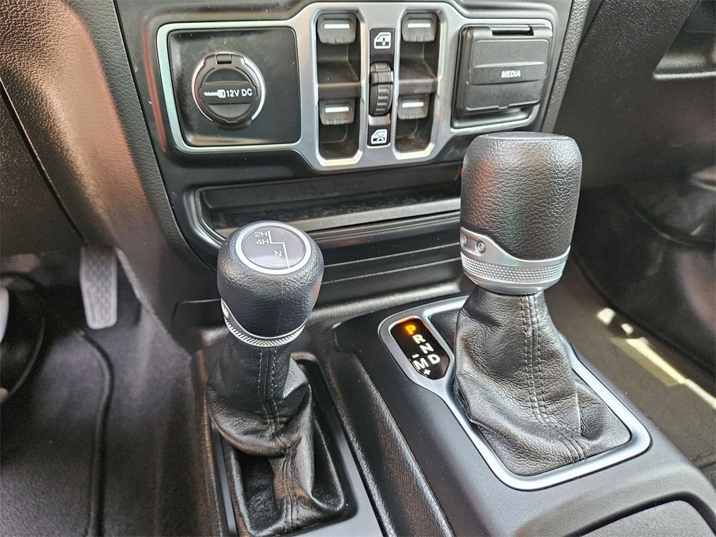 Thumbnail: 2023 Jeep Gladiator - 20